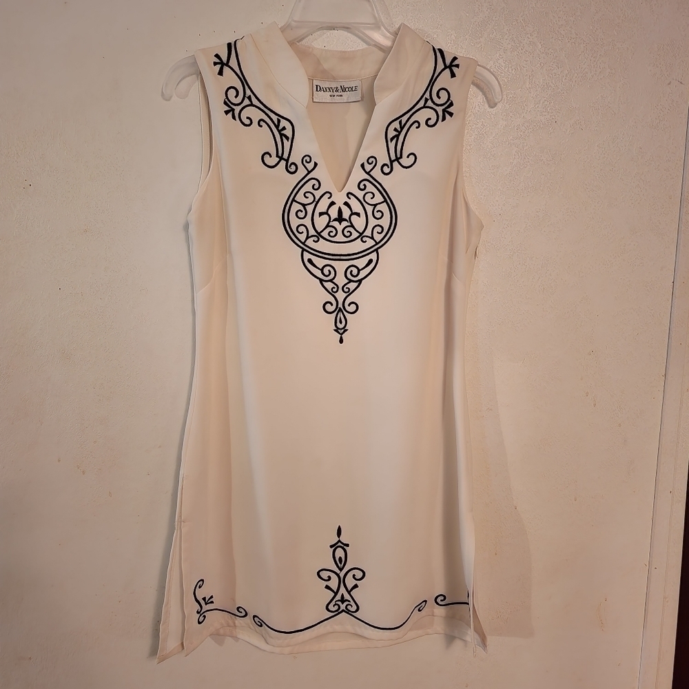 Vintage Danny & Nicole Embroidered Tunic Blouse Side Zip (Flaw)